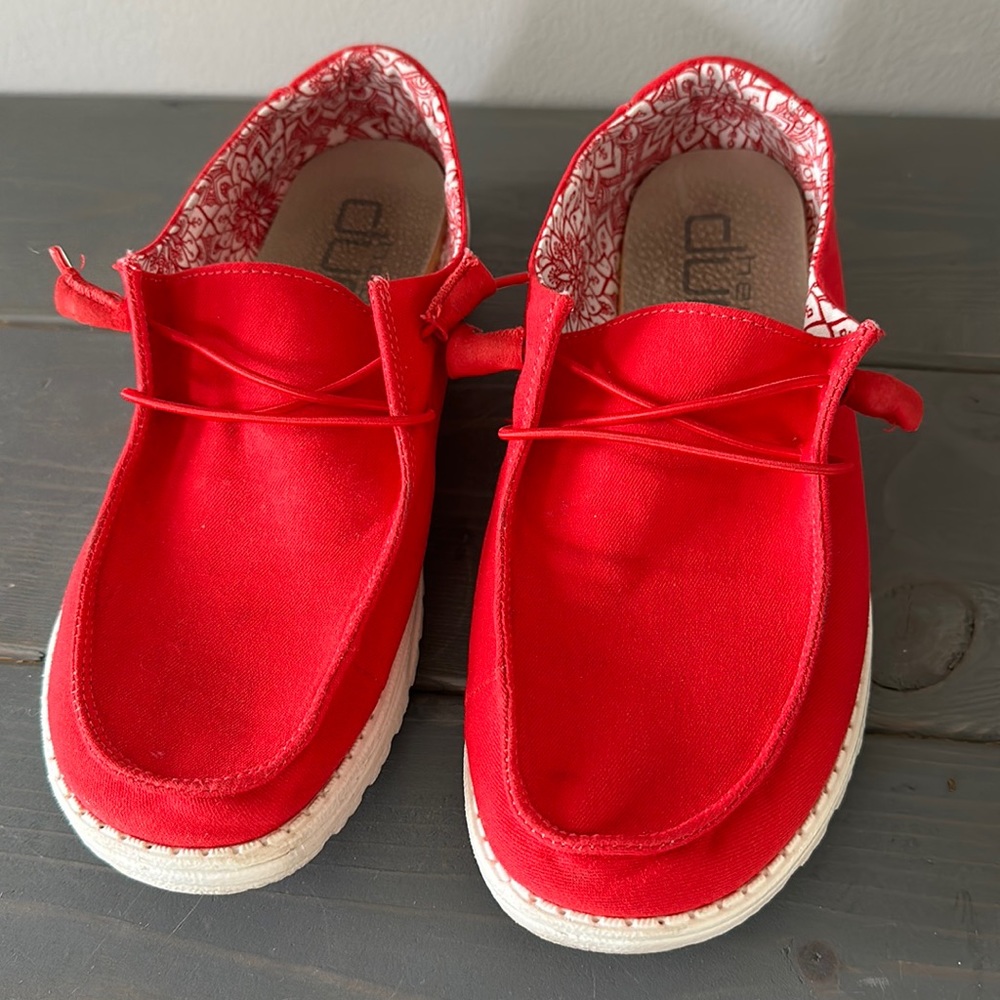 Red Hey Dudes